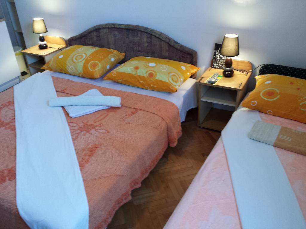 Apartments & Hostel Zdrava Hrana Mostar Quarto foto