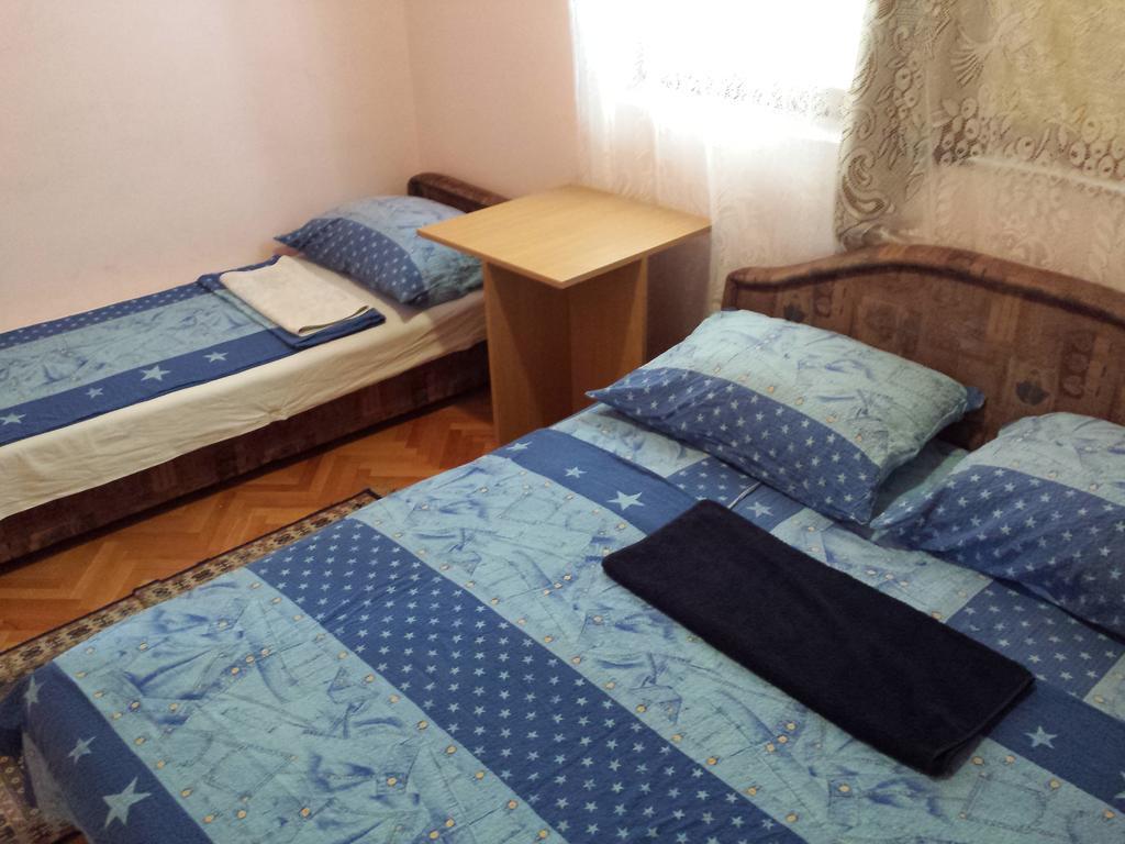 Apartments & Hostel Zdrava Hrana Mostar Quarto foto