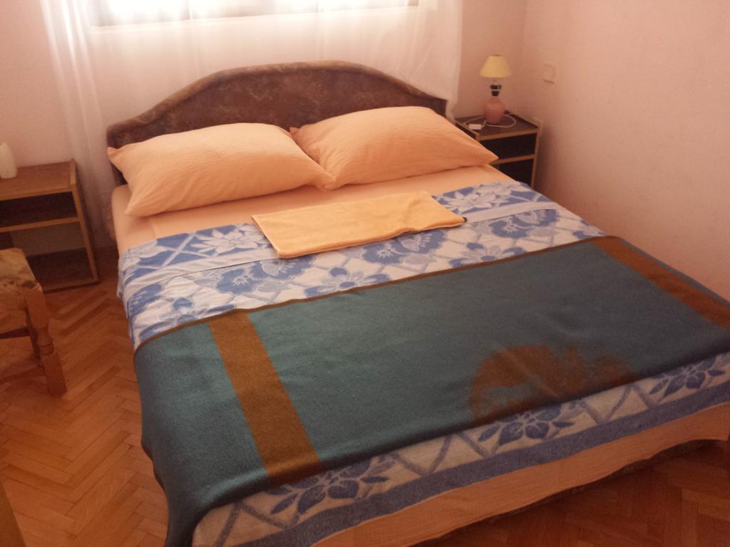 Apartments & Hostel Zdrava Hrana Mostar Quarto foto